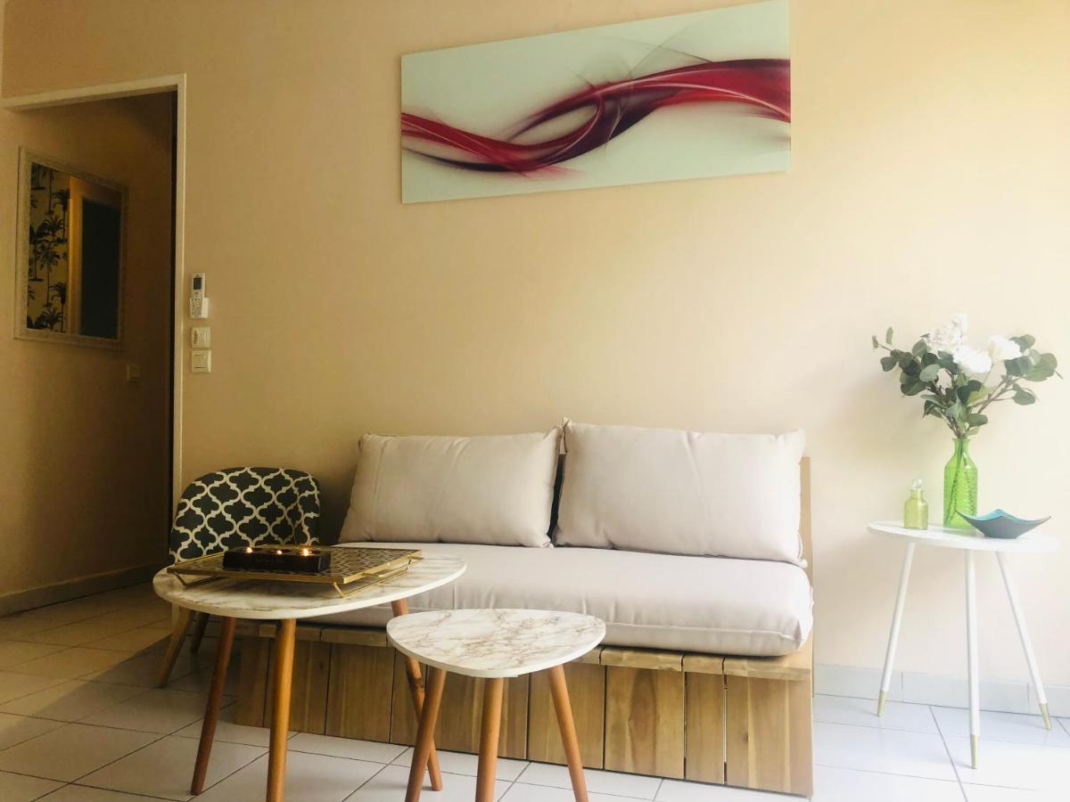 Mon Appart Avec Terrasse Et Piscine โรกบรูน-กัป-มาร์แต็ง ภายนอก รูปภาพ