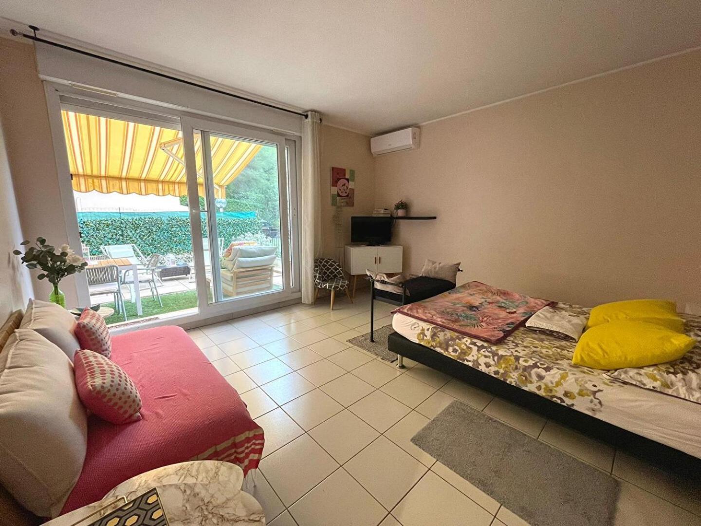 Mon Appart Avec Terrasse Et Piscine โรกบรูน-กัป-มาร์แต็ง ภายนอก รูปภาพ